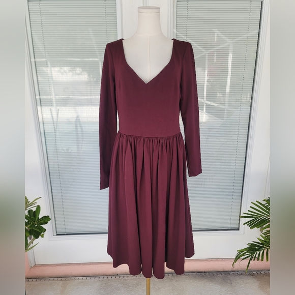 La Femme En Noir Dresses & Skirts - La Femme En Noir Marilyn Swing Dress In Oxblood